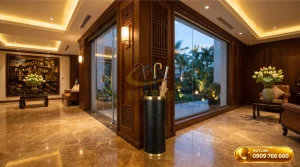 Thùng đựng ô dù sắt sơn tĩnh điện màu đen nhám đặt tại tiền sảnh khách sạn sang trọng