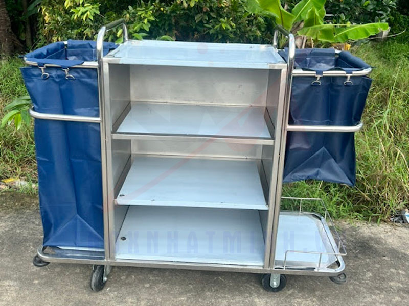 Tại sao nên chọn xe đẩy làm phòng inox?