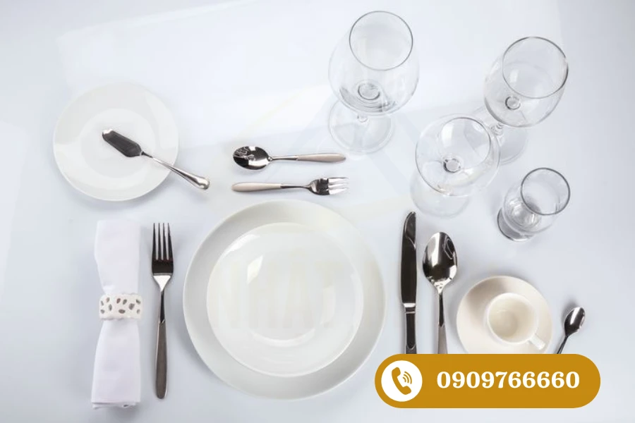 Bộ dao muỗng nĩa theo phong cách Âu – Á